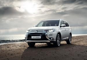 Mitsubishi Outlander 2015 года